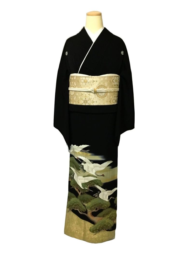 鶴と松の柄　黒留袖レンタル