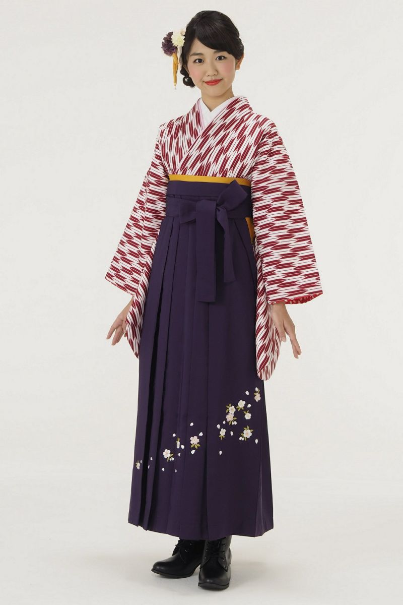 矢絣(赤)、紫色の袴に白い桜の刺繍入り5点セット | キモノモード