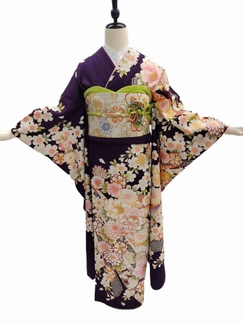 メール便不可】 紫地、花嫁様用振袖。金糸も鮮やかな鶴の刺繍￼ 着物 